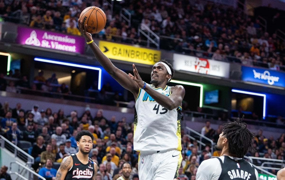 西亚卡姆三巨头联手，唐斯得分突破，爵士冲击季后赛！